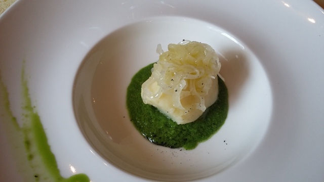 Vellutata di patate, sedano e cipolle, con olio Ravece